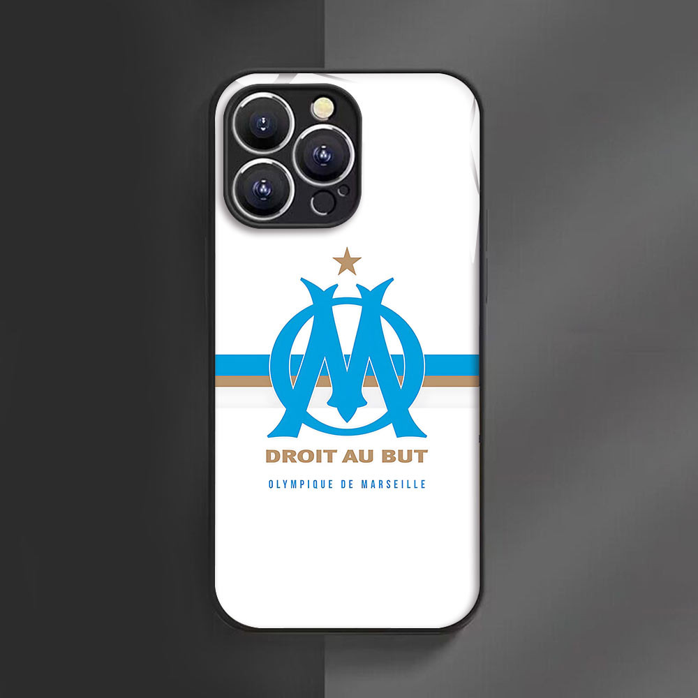 Coque iPhone 15 Olympique de Marseille - Logo et Devise  poucesDroit au But pouces