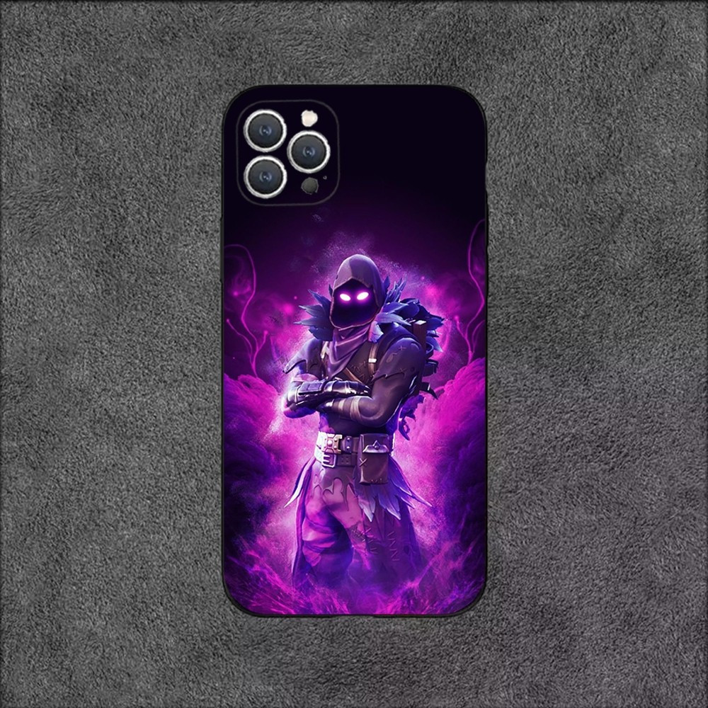 Coque iPhone Fortnite Personnage Corbeau Violet