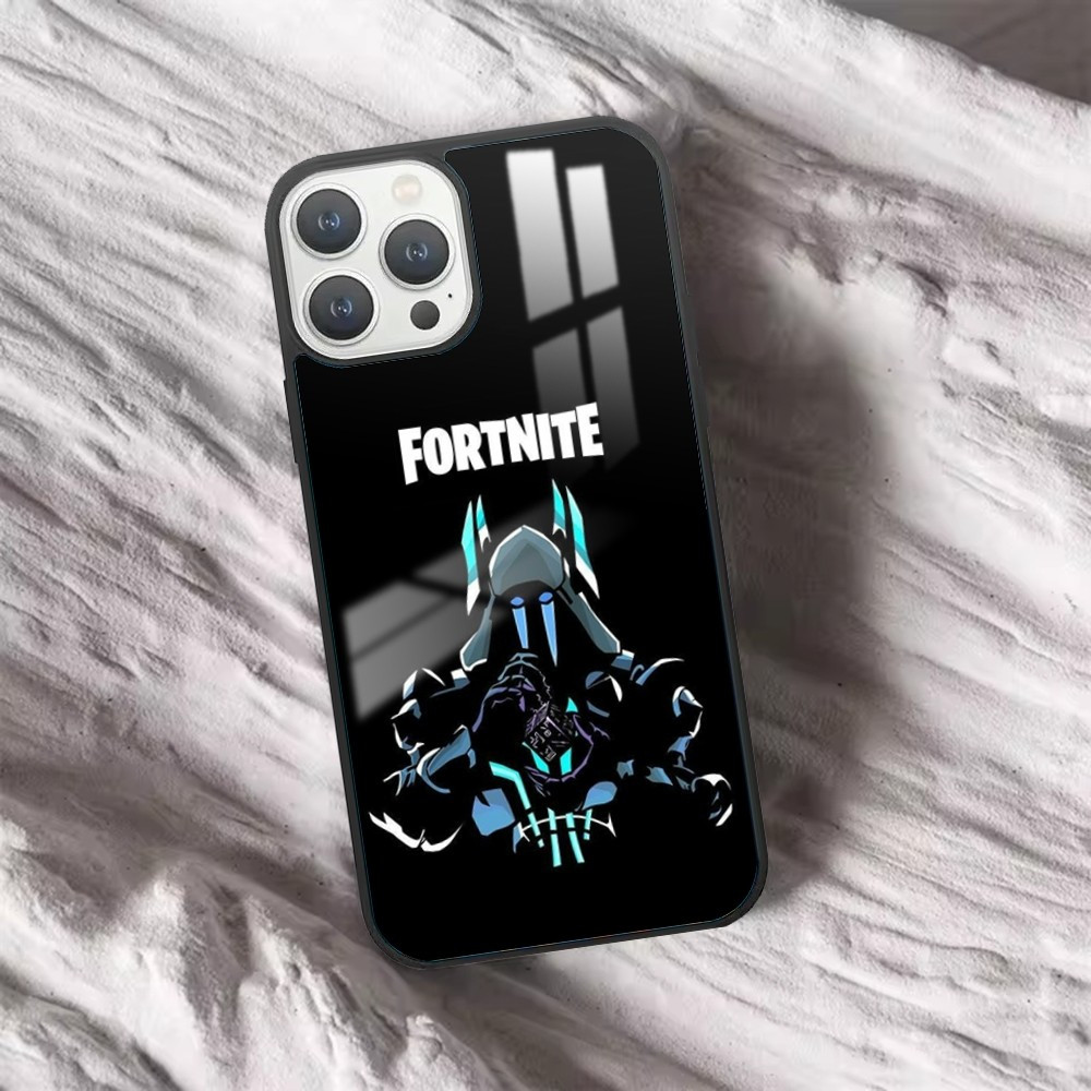 Coque iPhone 15 Fortnite - Roi des Glaces