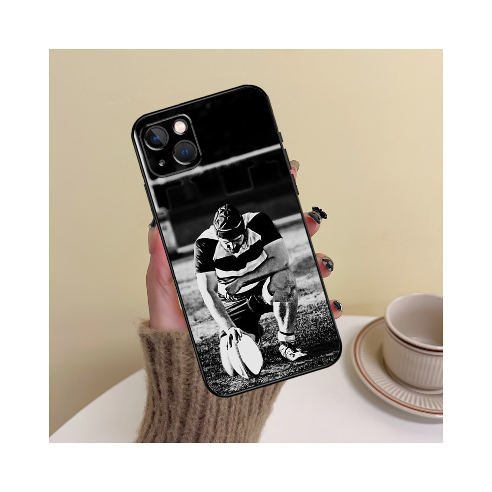 Coque iPhone 15 Pro Rugby Noir et Blanc : L'esprit du jeu à portée de main