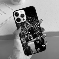 Coque iPhone 16 Pro Rugby All Blacks - Action en Noir et Blanc